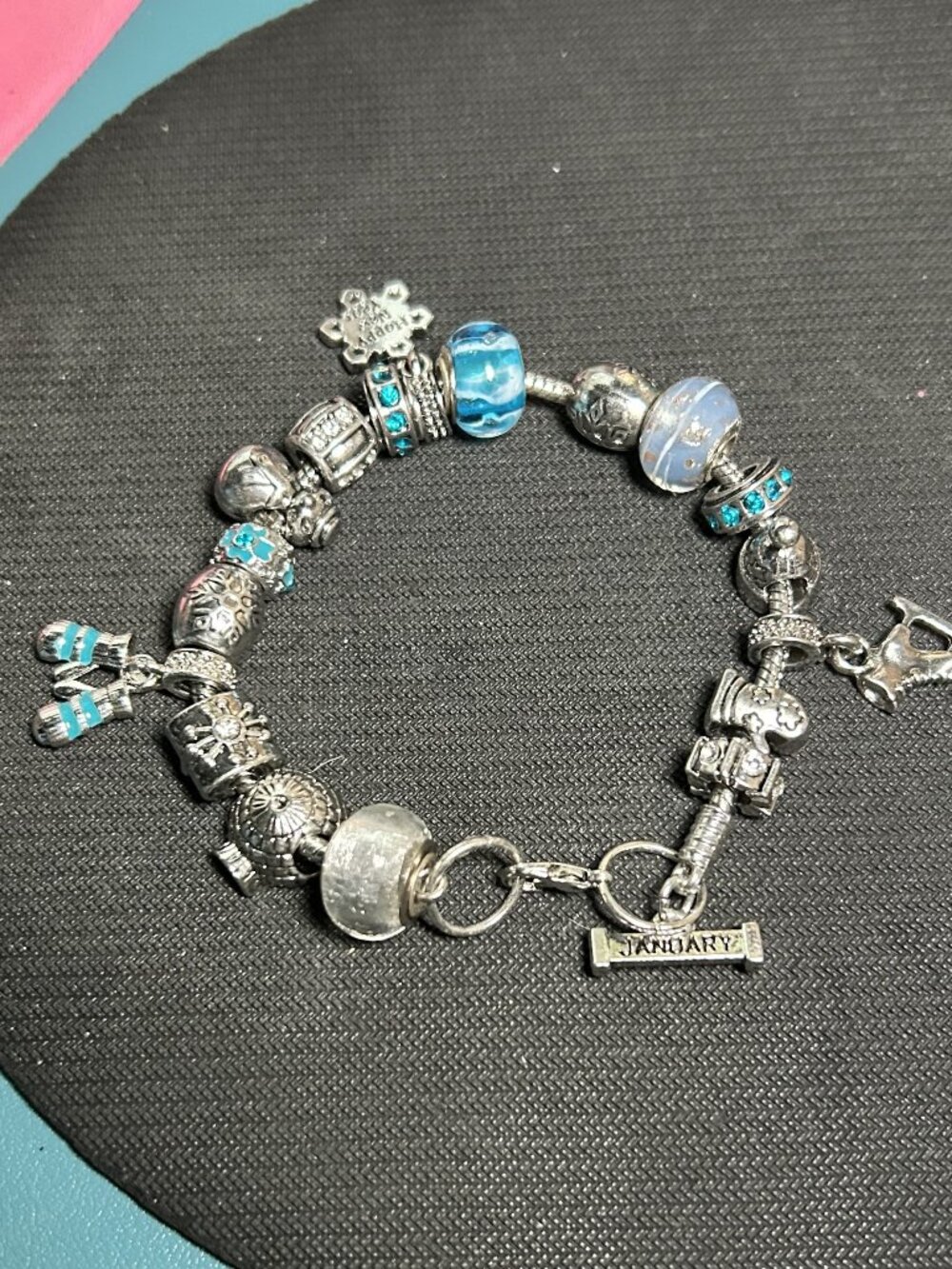 Willabee & Ward Winter Wonderland Charm Bracelet Ice Skate Mittens Snowflake